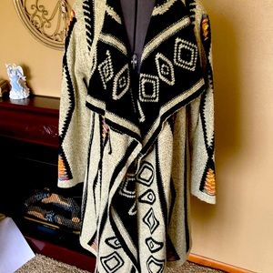 Elegant Black and Cream Women's Cape